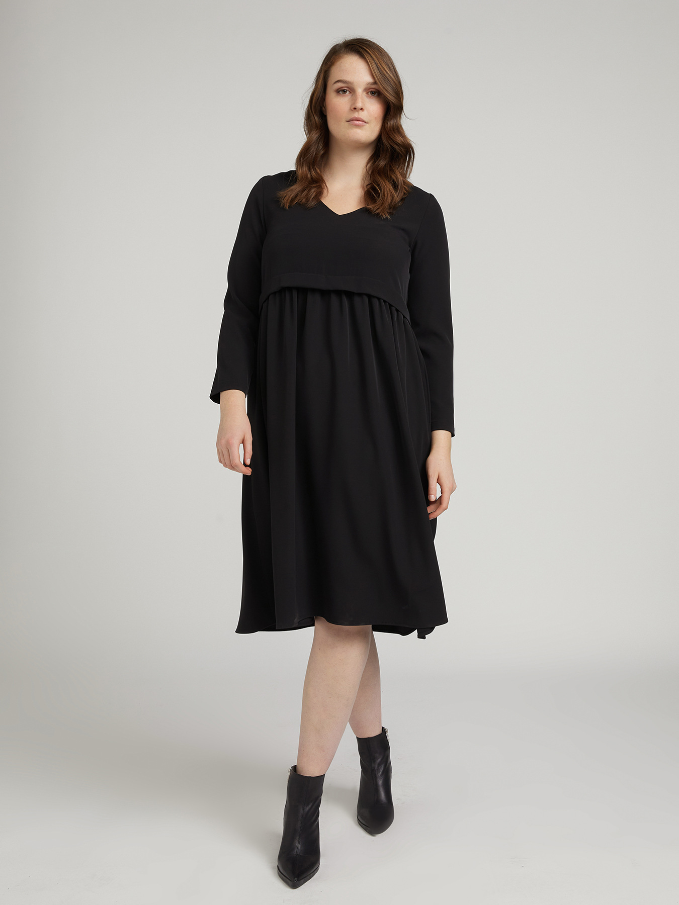 Vestito in tessuto fluido image number 0