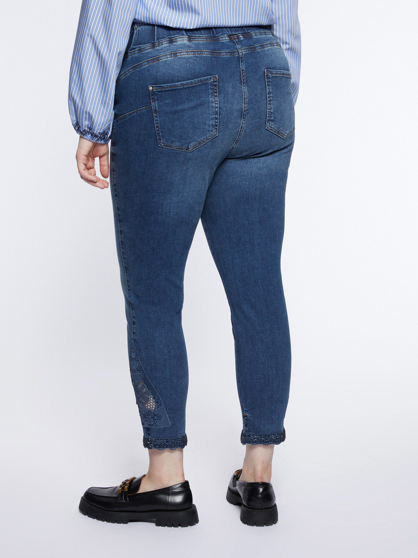 Jeggings with macram&eacute; border at the hem image number 1