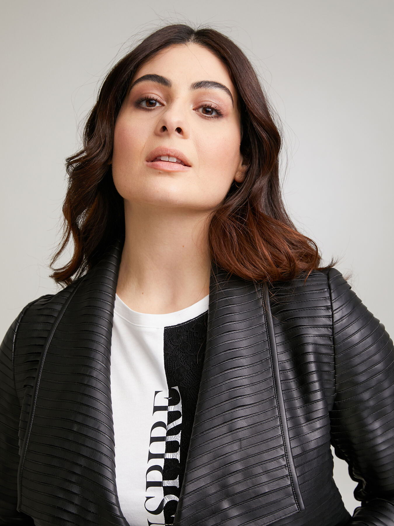 Giacca in similpelle lavorata image number 2