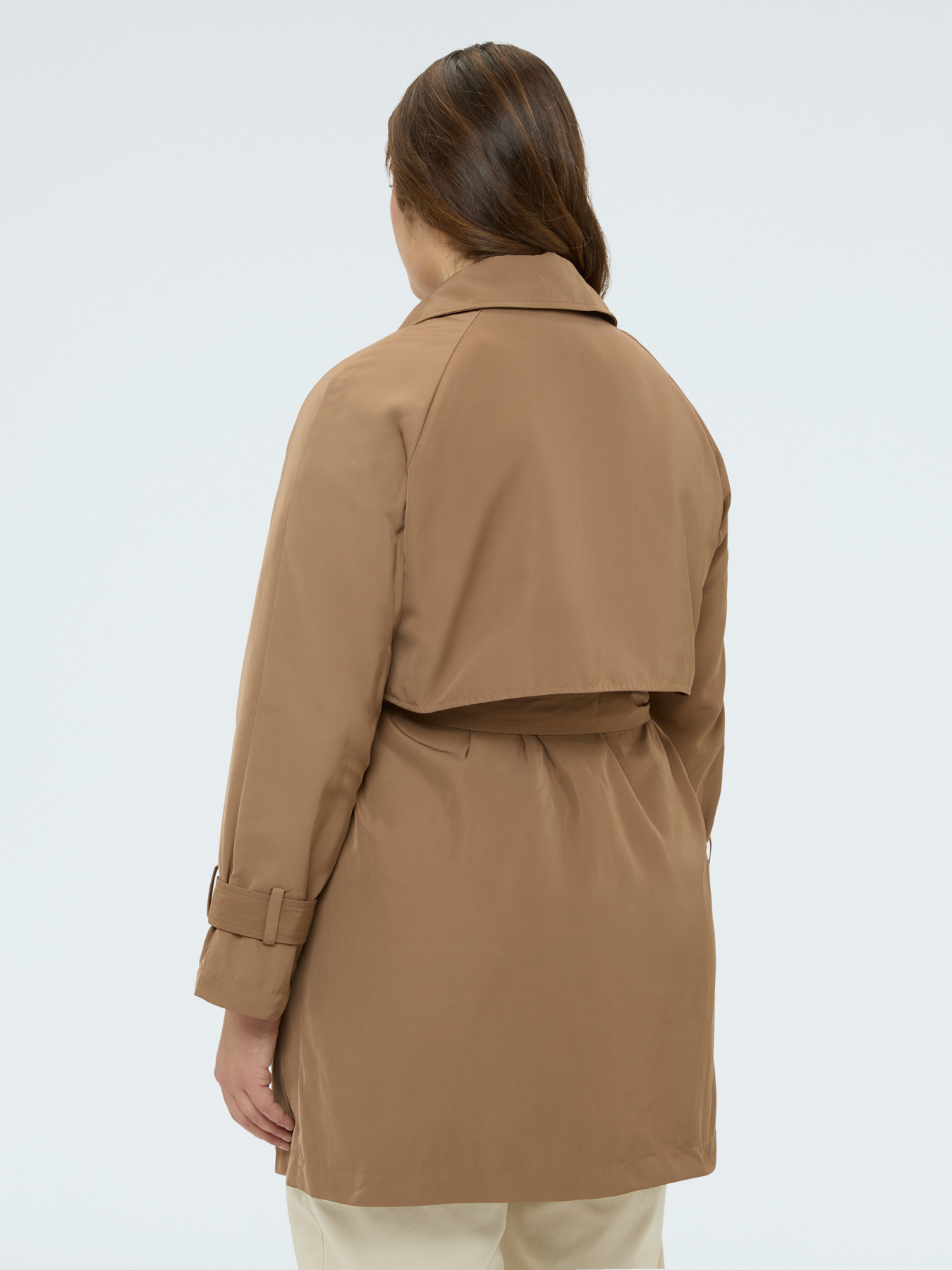 Trenchcoat aus Satin mit G&uuml;rtel image number 1