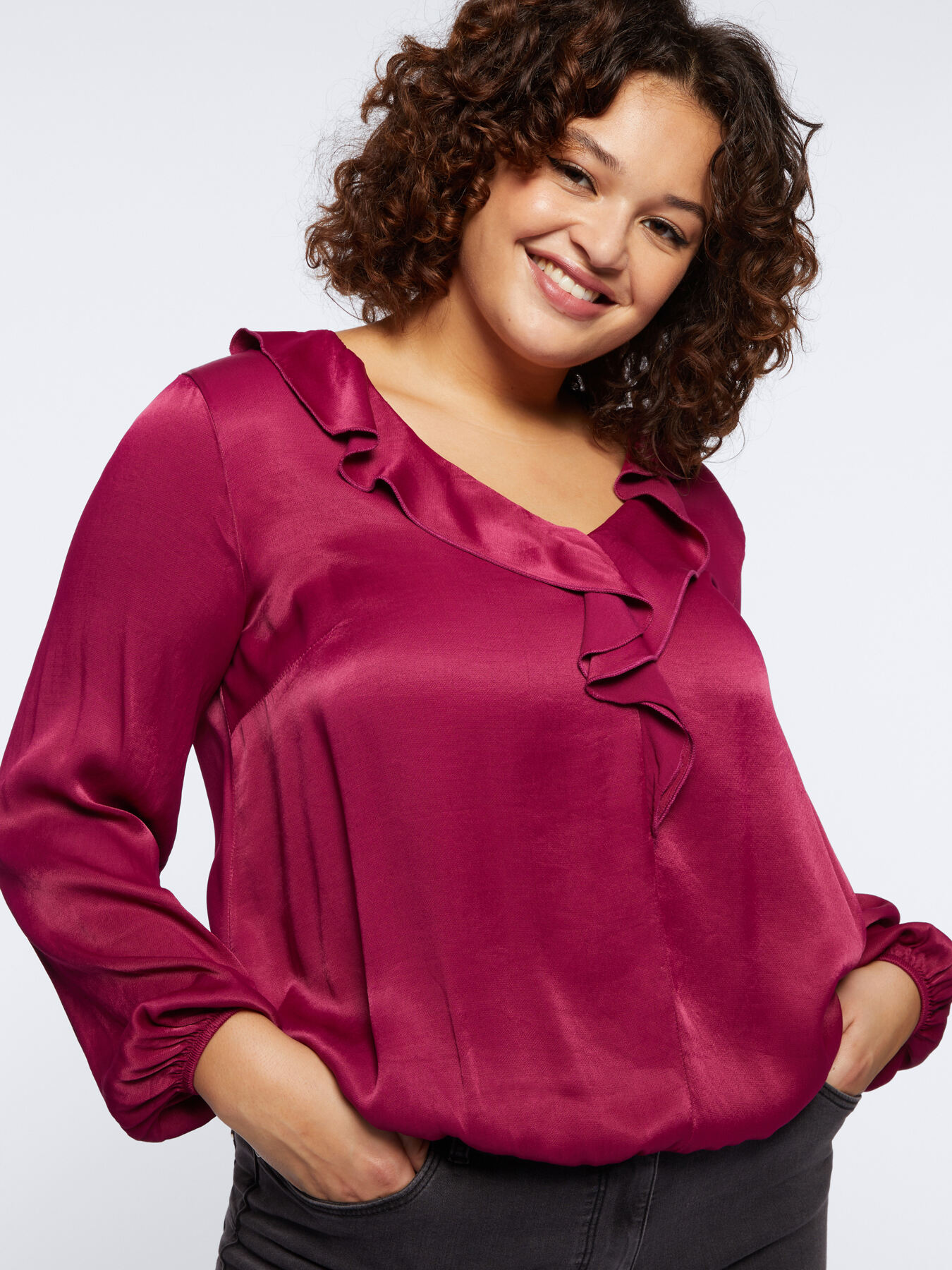 Blusa con volant image number 2