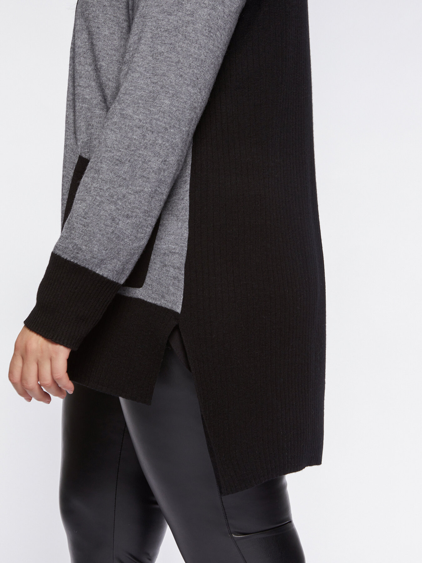 C&aacute;rdigan bicolor de lana y viscosa image number 2