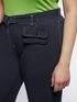 Pantaloni cropped stile utility con mini bag image number 3