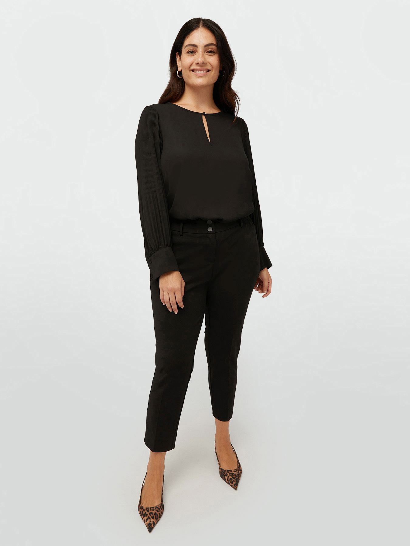 Blouse with pleated sleeves image number 0