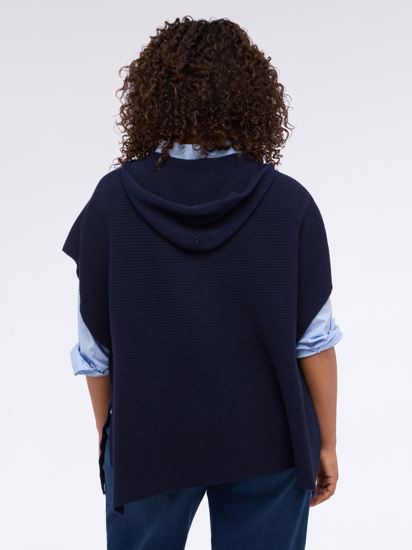 Maxi hooded vest image number 1