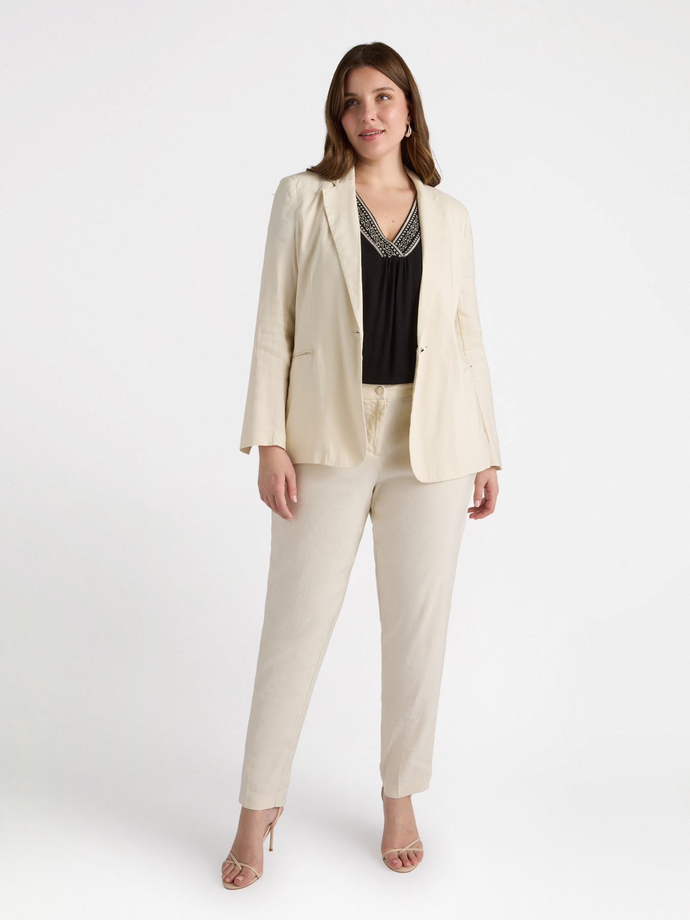 T-shirt avec broderie ethnique image number 4