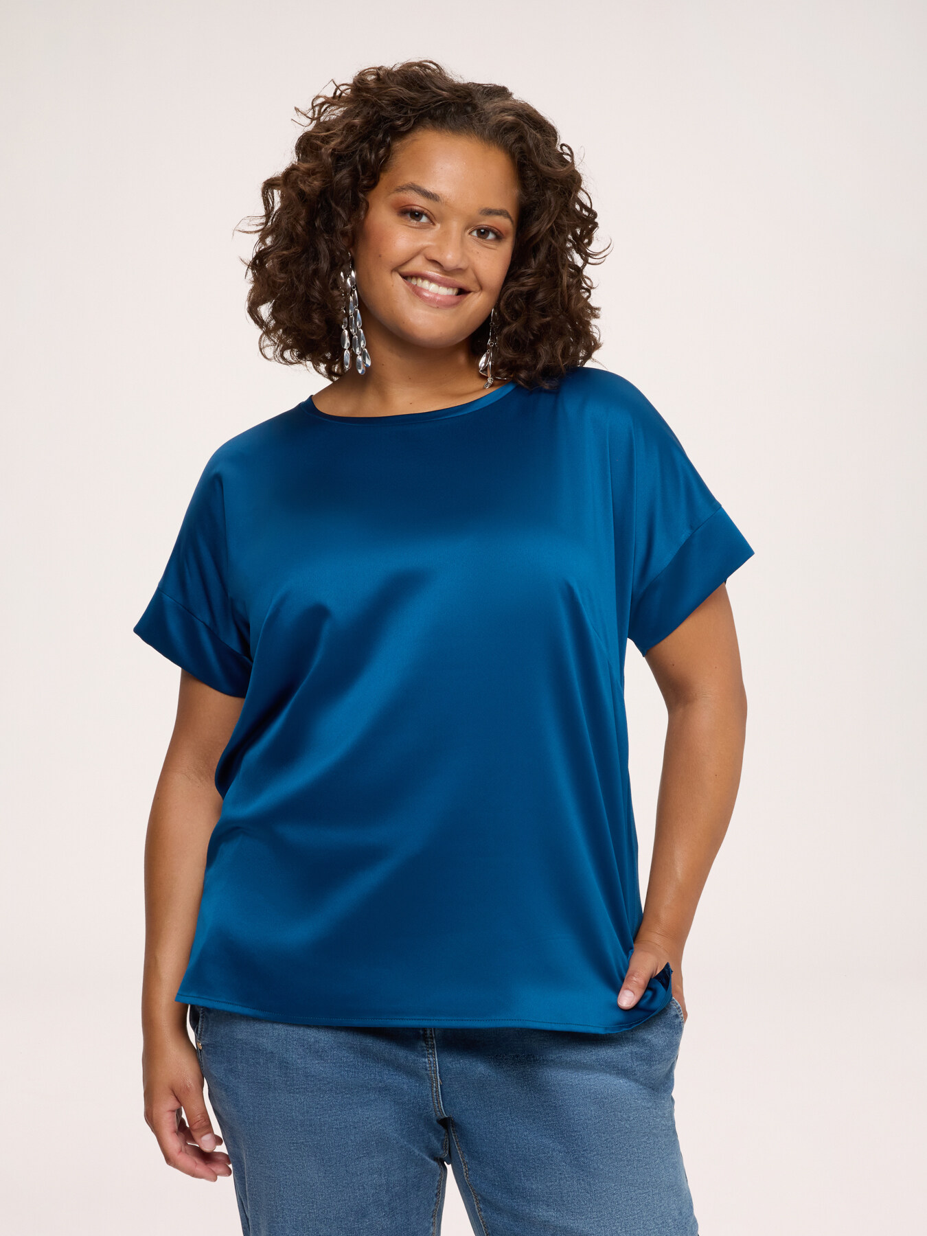 T-shirt bimati&egrave;re en satin et jersey image number 0