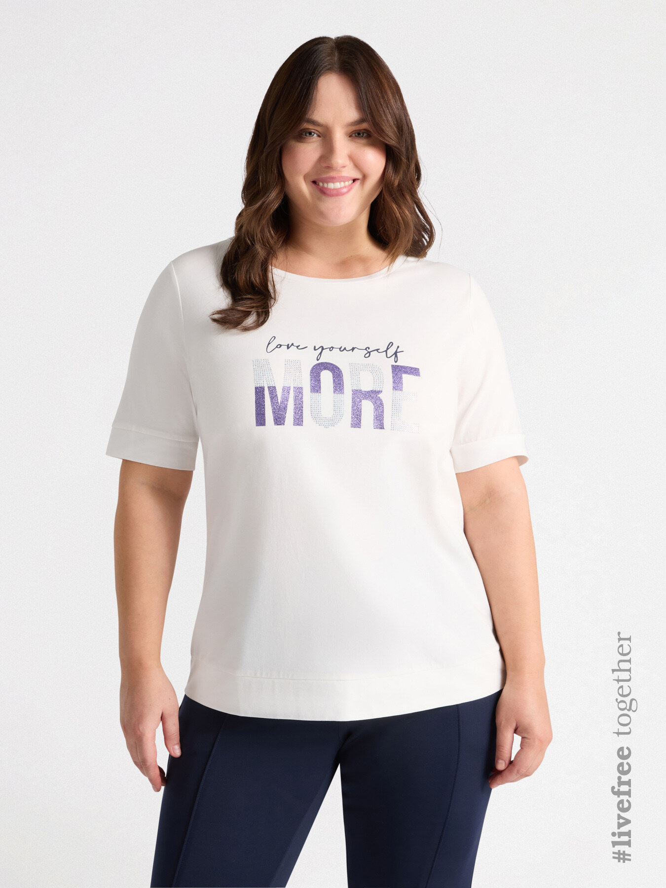 T-shirt avec un message de motivation et un n&oelig;ud image number 0