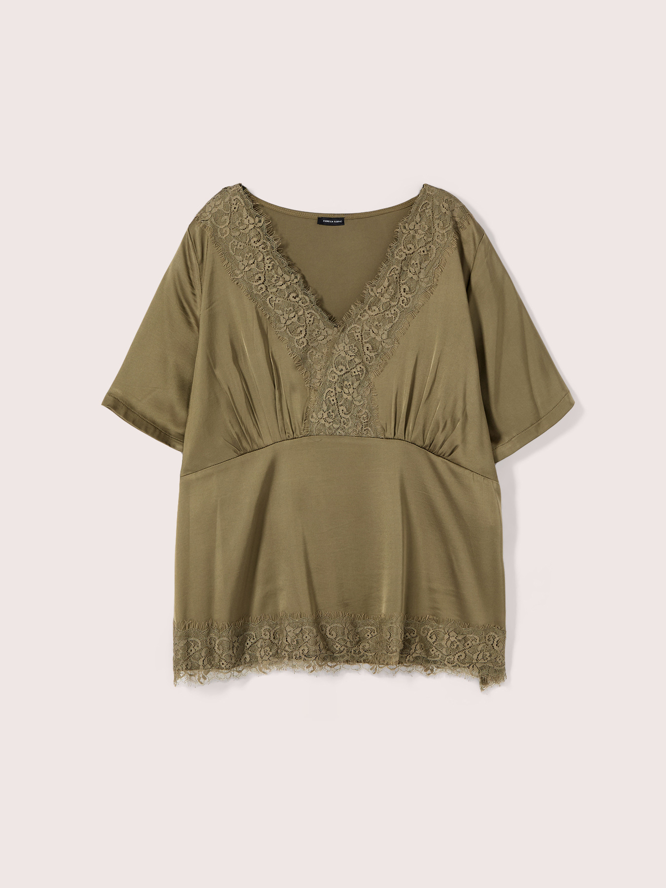 Seidenbluse mit Spitzendetails image number 4