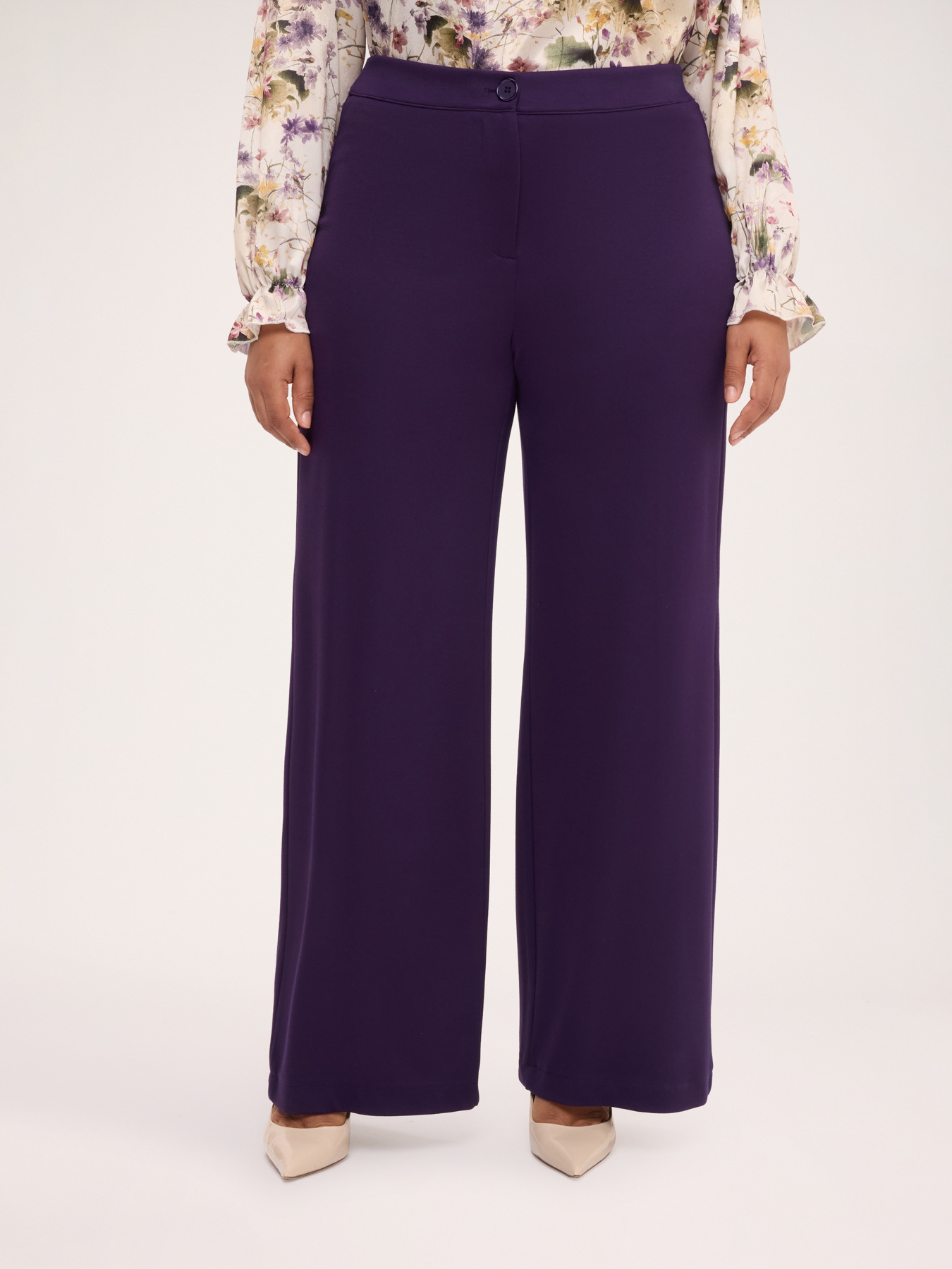 Palazzo pants in knit fabric image number 2