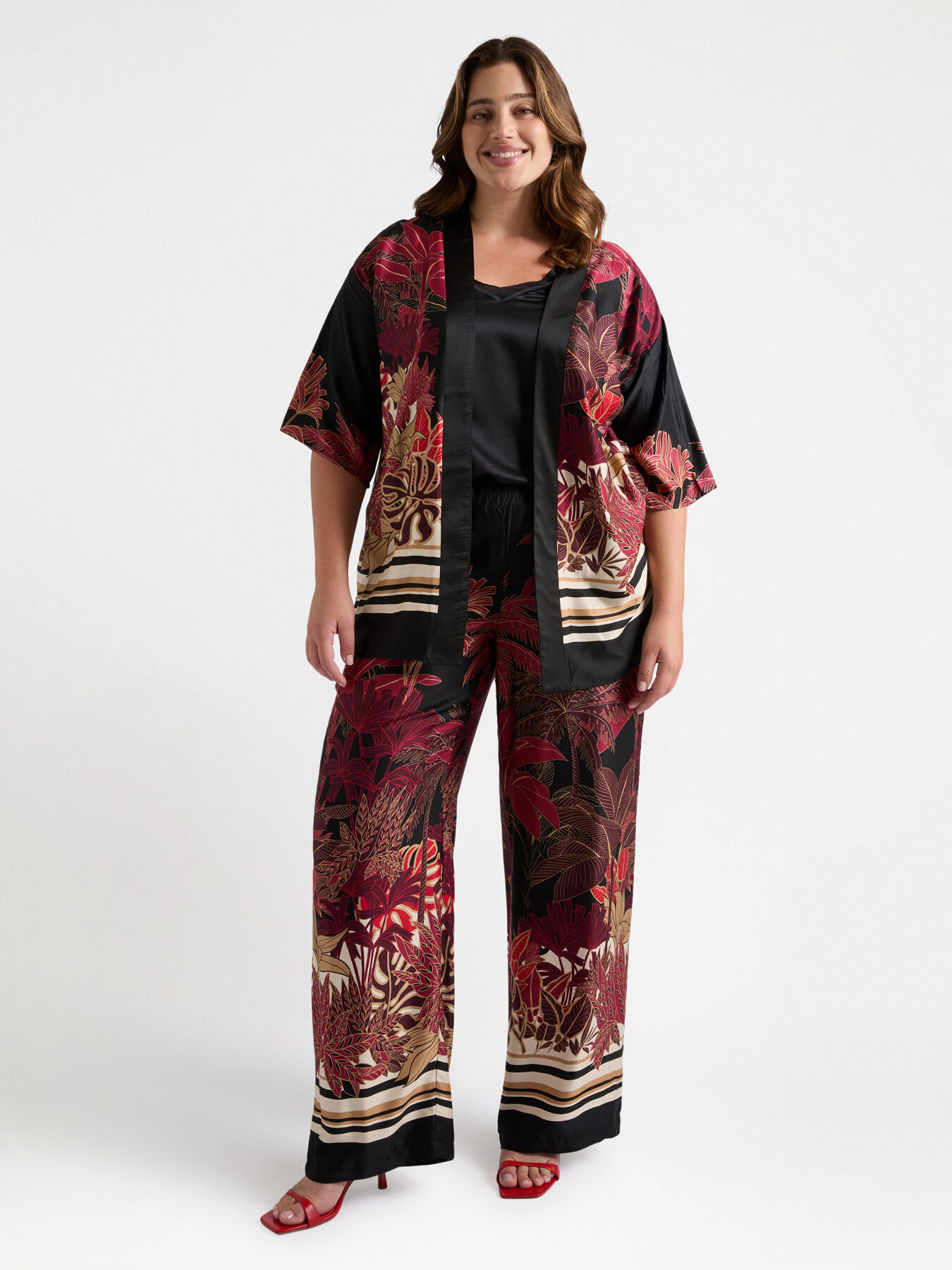 Trousers with tropical print image number 0