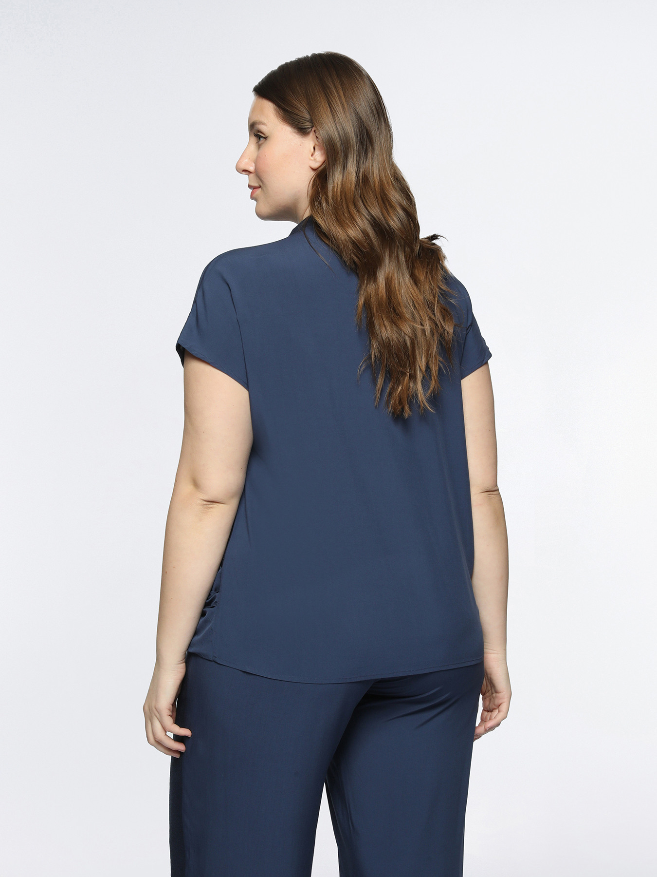 ECOVERO&trade; viscose crossover blouse image number 2