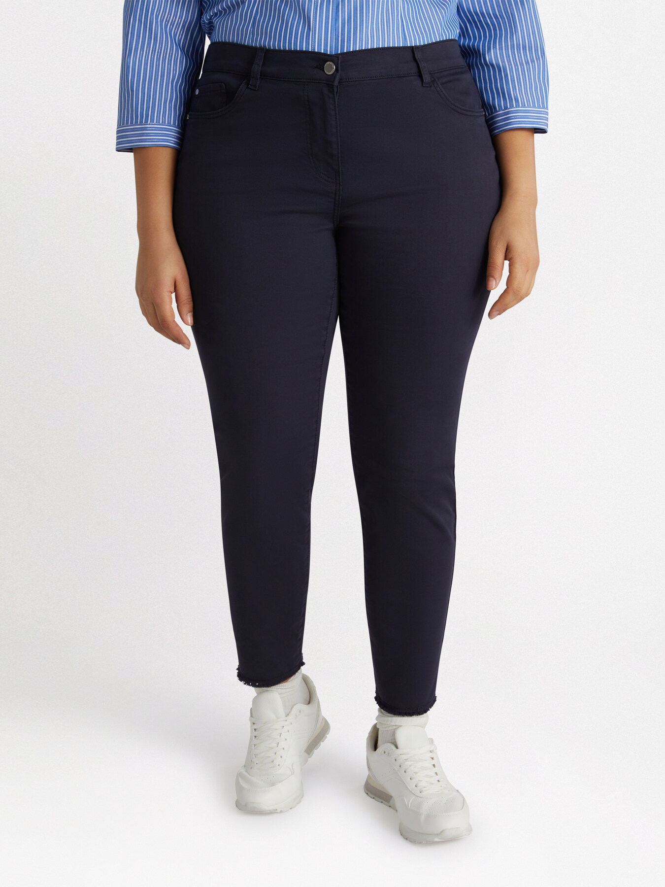 Skinny pants in cotton blend image number 2