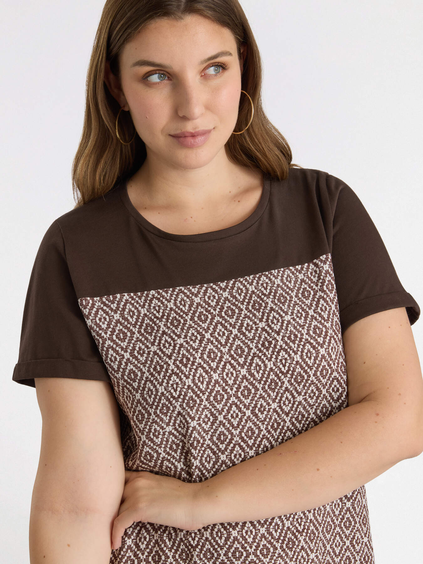 T-shirt con stampa etnica image number 3