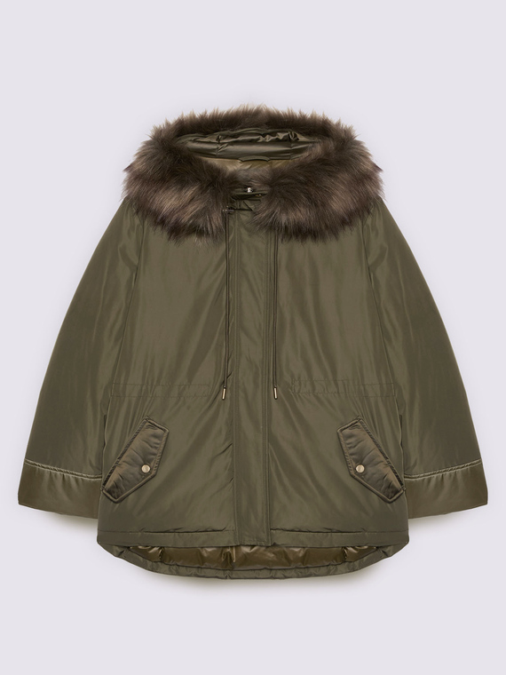 Parka con cappuccio peluches