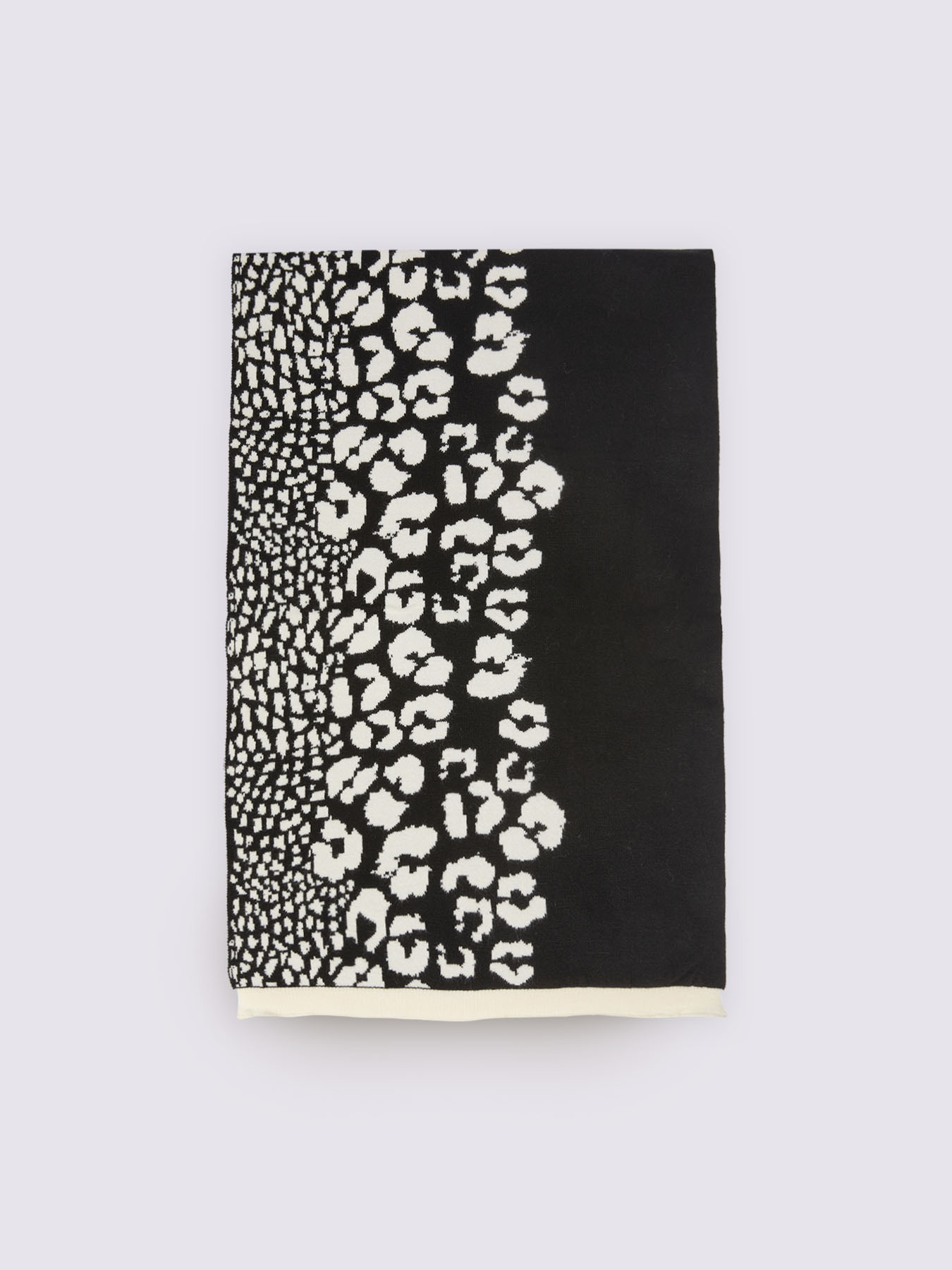 Scarf with spotted print image number 1