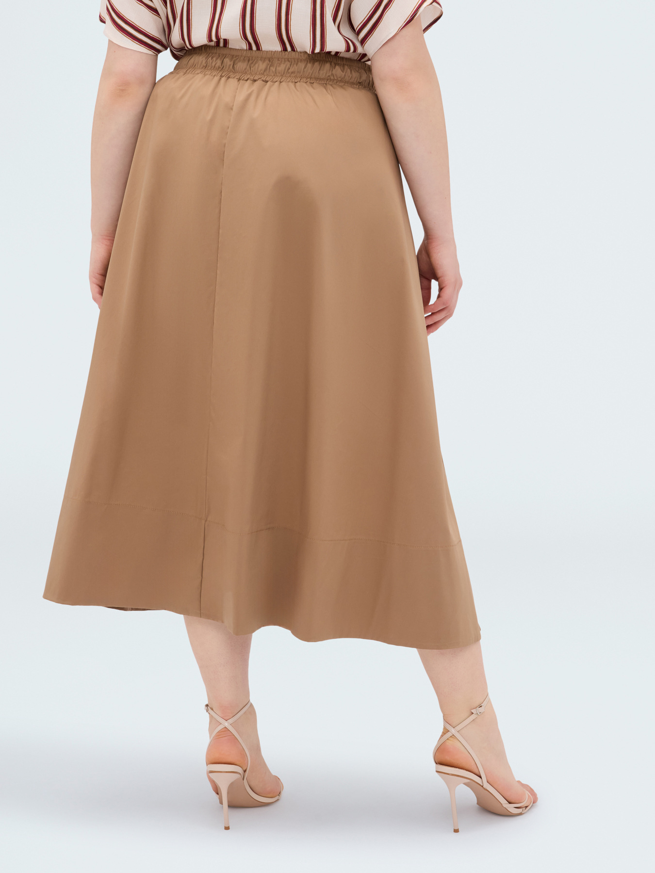 Long skirt with bow at the waist image number 1