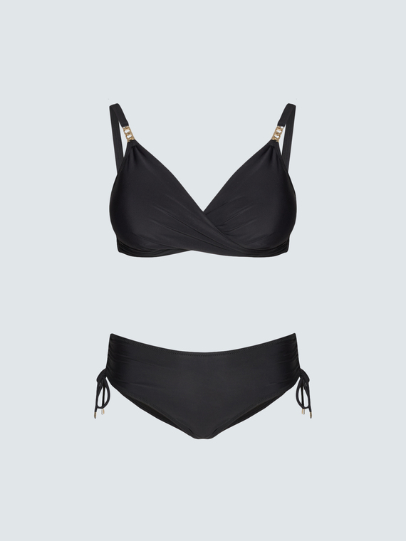 Gekreuzter Bikini mit Schmuckdetail