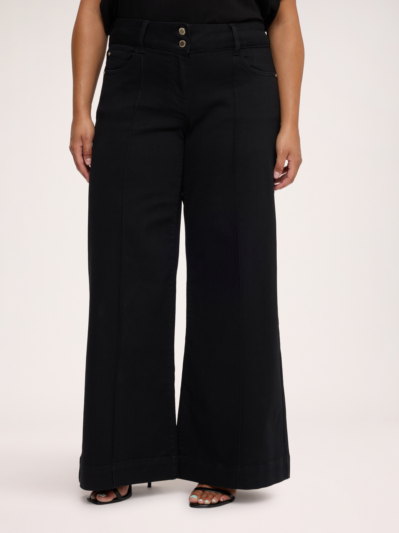 Wide Leg Jeans black wash image number 0