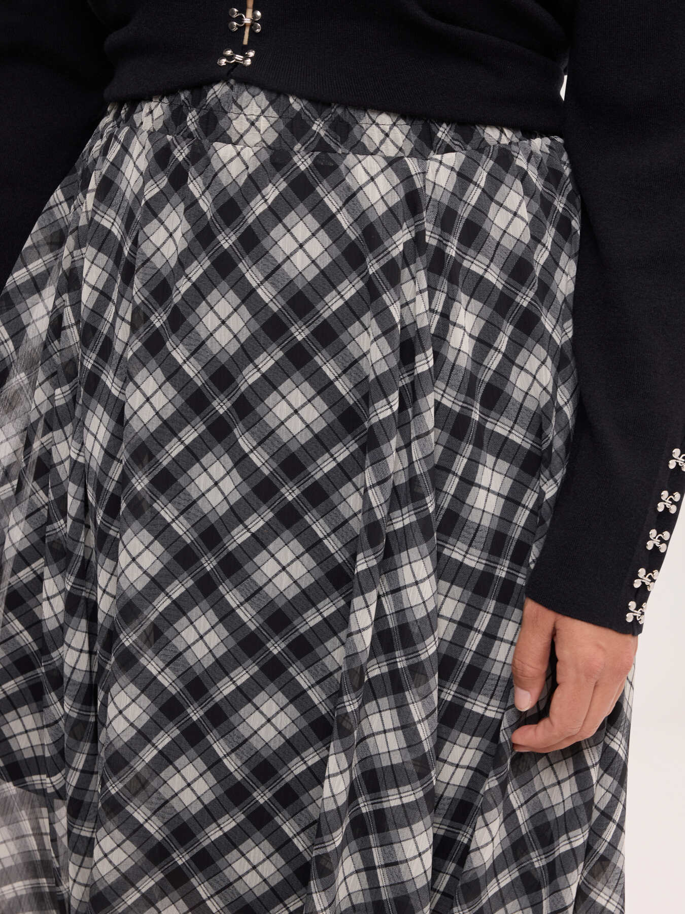 Long flared skirt in checked georgette image number 3