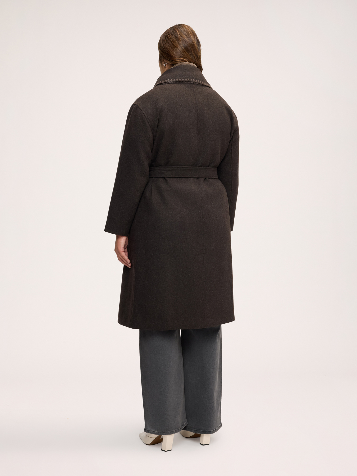 Wool-blend coat with waist belt image number 1