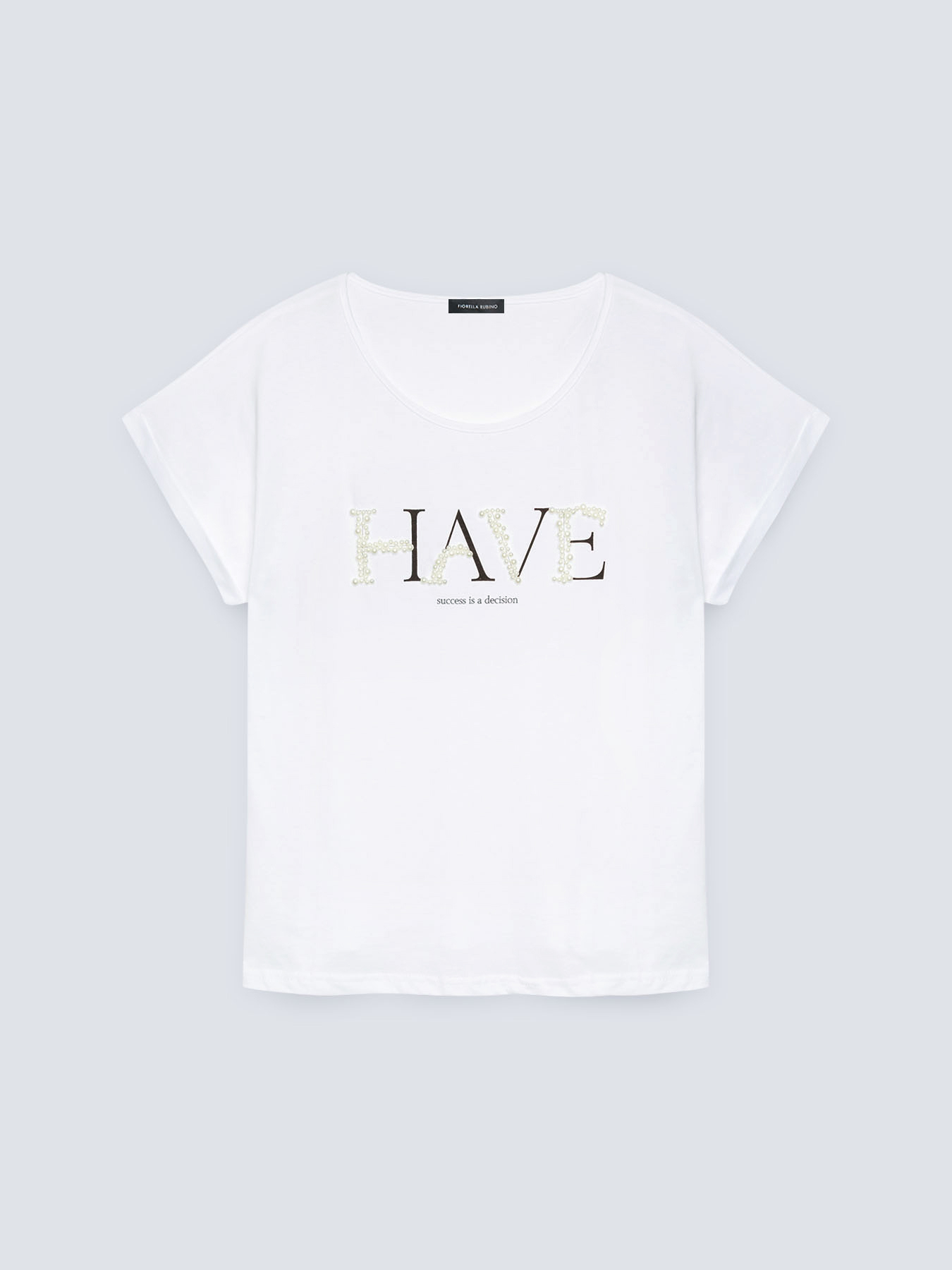 Camiseta con bordado image number 4