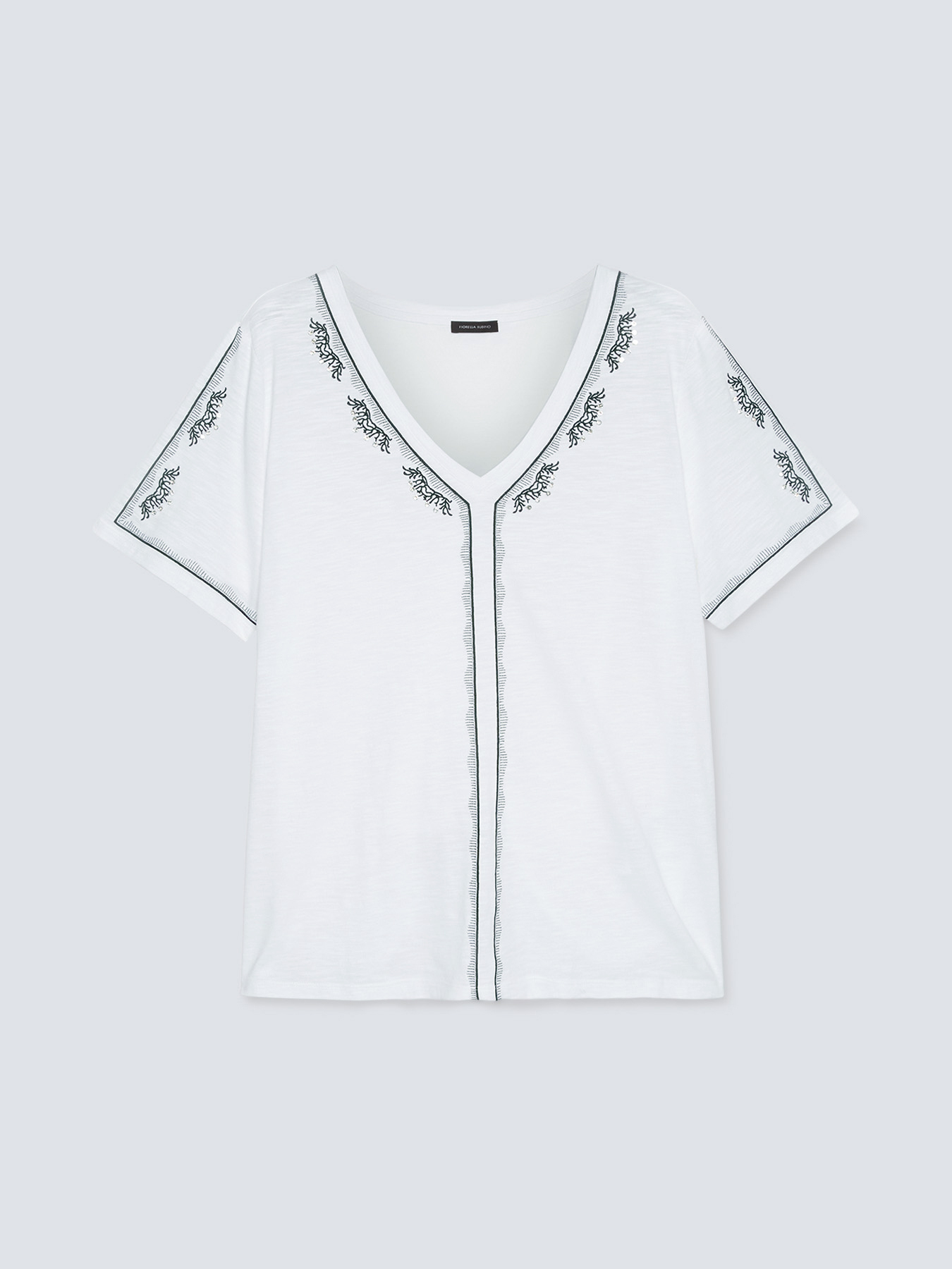 Camiseta con bordado &eacute;tnico image number 4