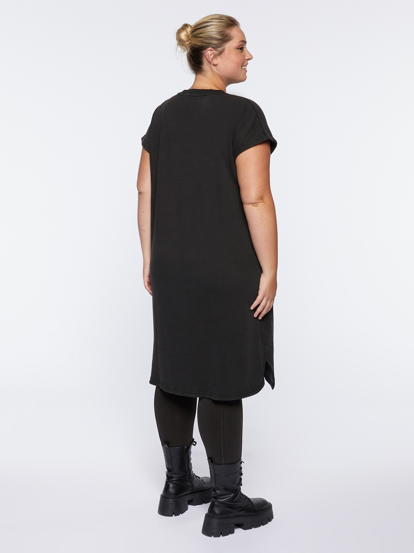 Vestito in felpa d&eacute;lav&eacute; GO. image number 1