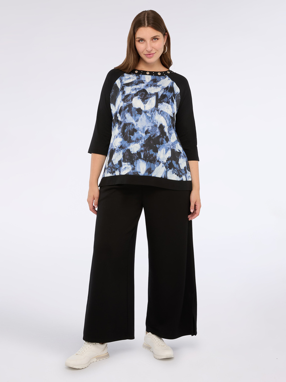 Two-material T-shirt with eyelets on the neckline