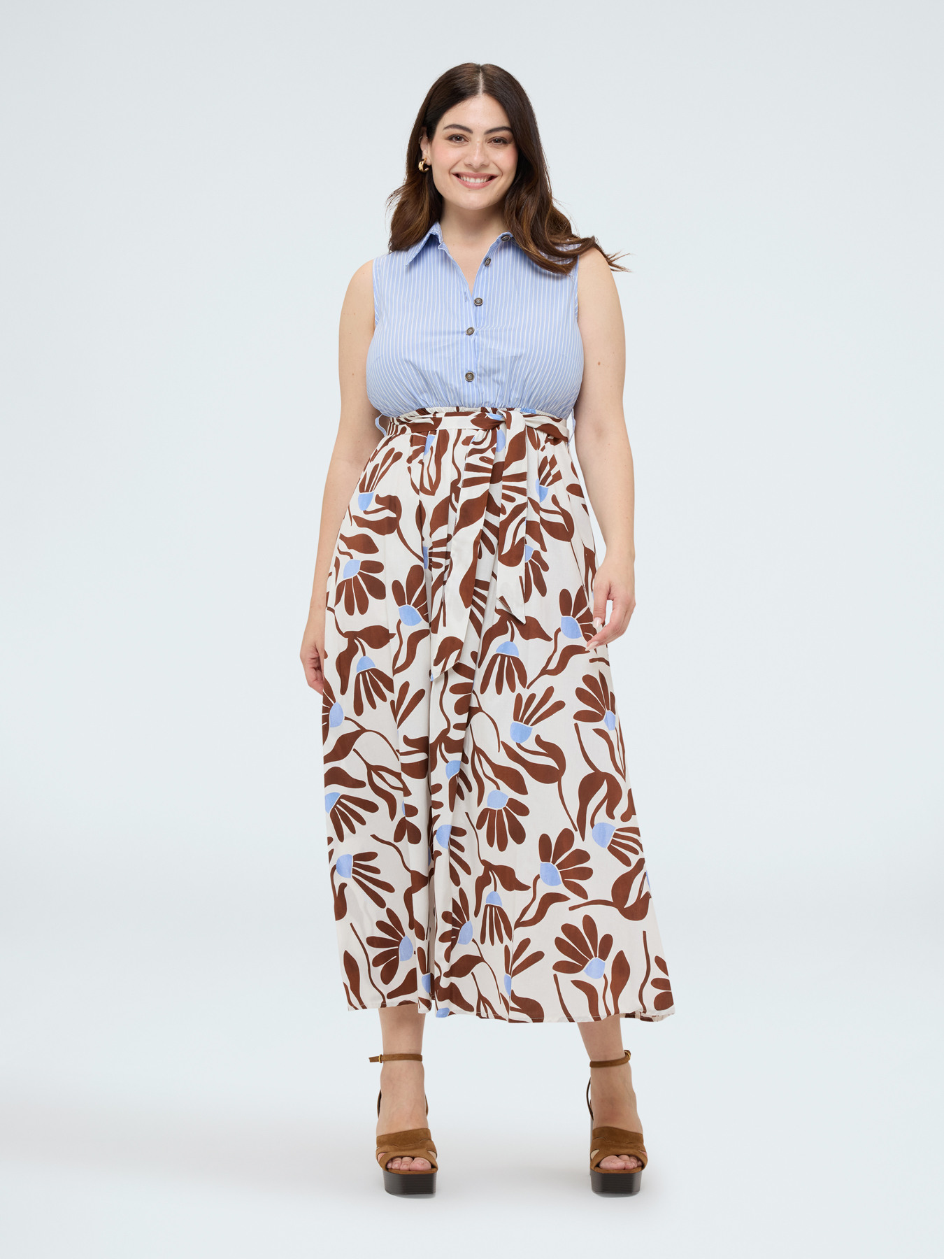 Sleeveless shirt dress with print image number 2
