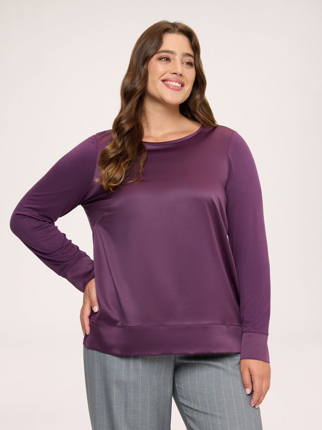 Bi-material T-shirt in satin and jersey image number 0