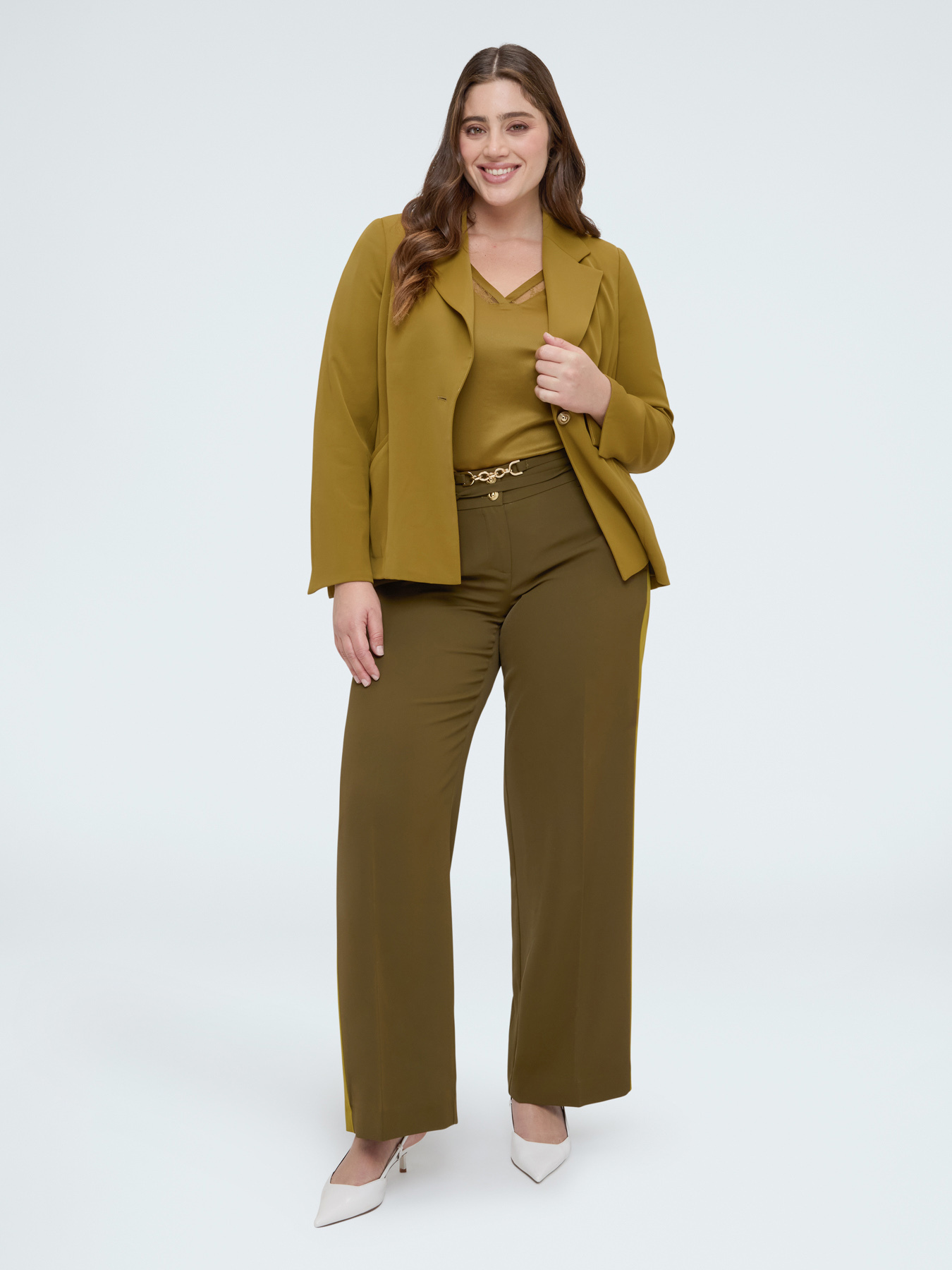 Structured blazer with jewel button image number 4
