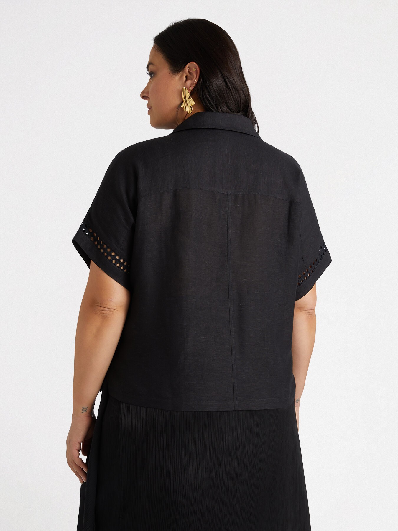 Blouse en lin &agrave; manches brod&eacute;es image number 1