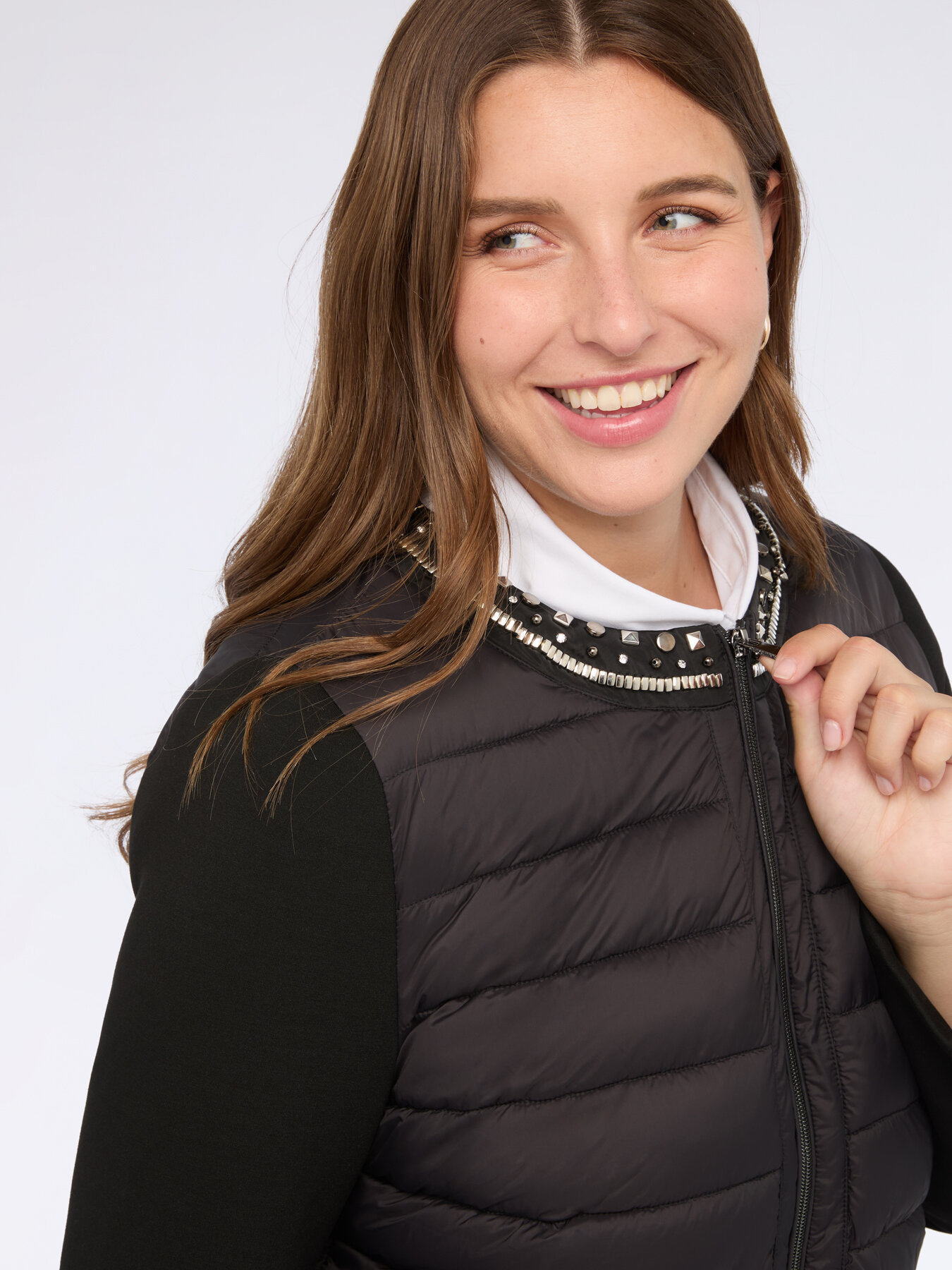 Piumino bimaterico dettaglio gioiello e imbottitura in Sorona&reg; Aura image number 3