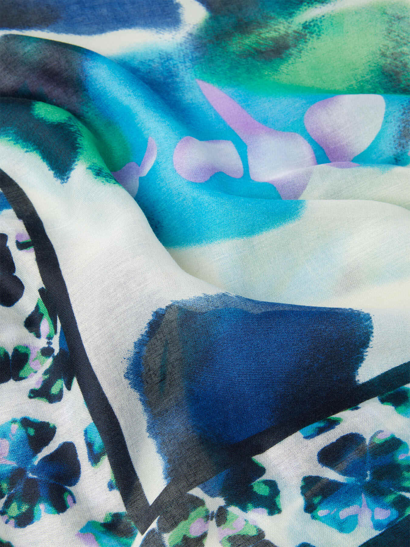 Floral scarf with trims image number 2