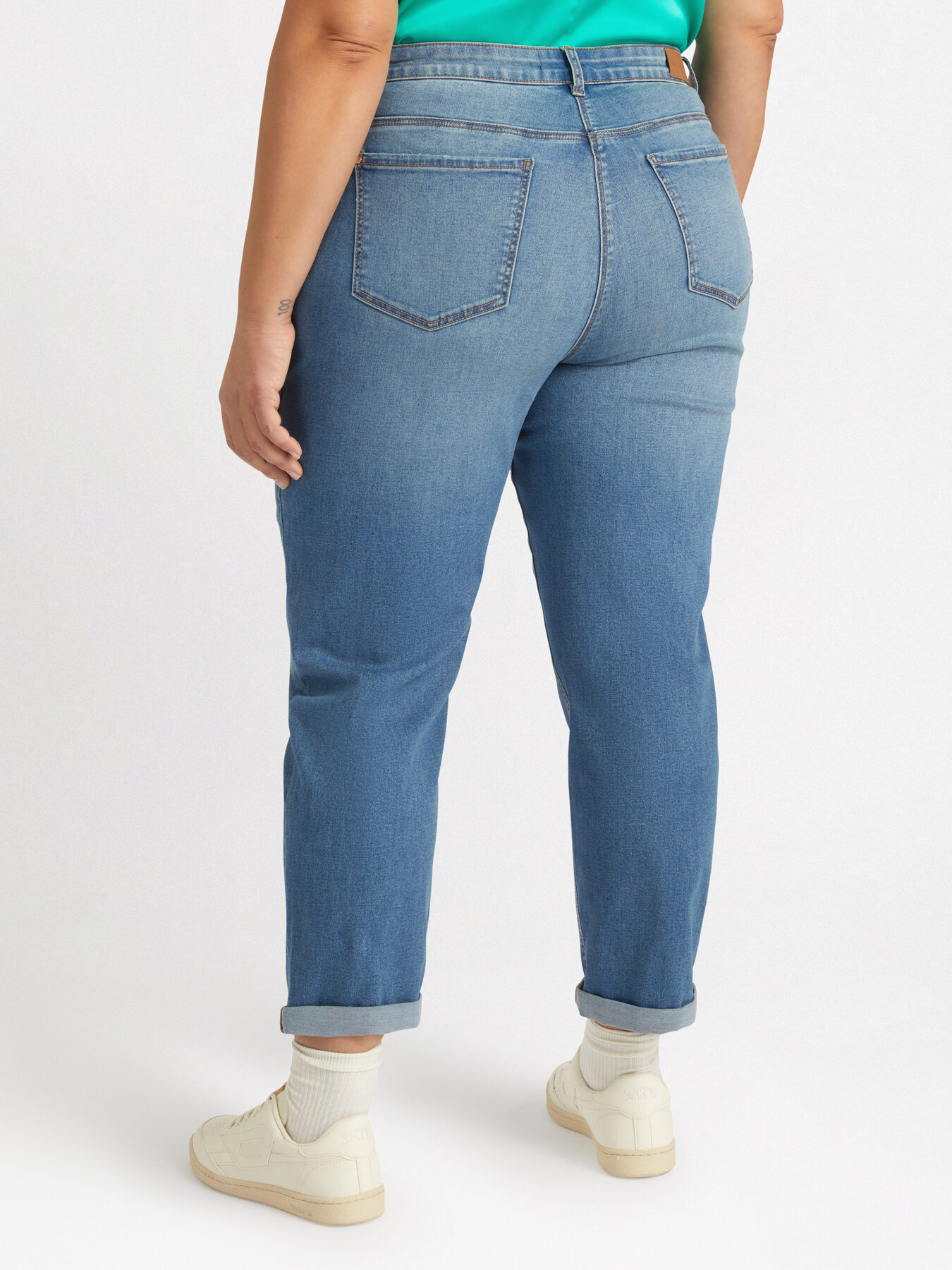 Jeans barrel con strappi image number 1