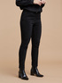 Schwarze Skinny-Jeans mit Kristallen image number 2
