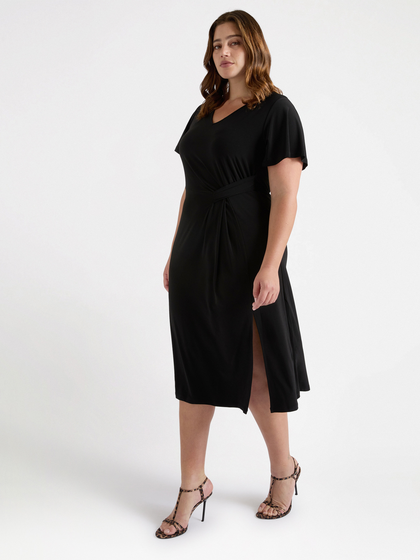 Vestido en tejido de punto con trabilla lateral image number 0