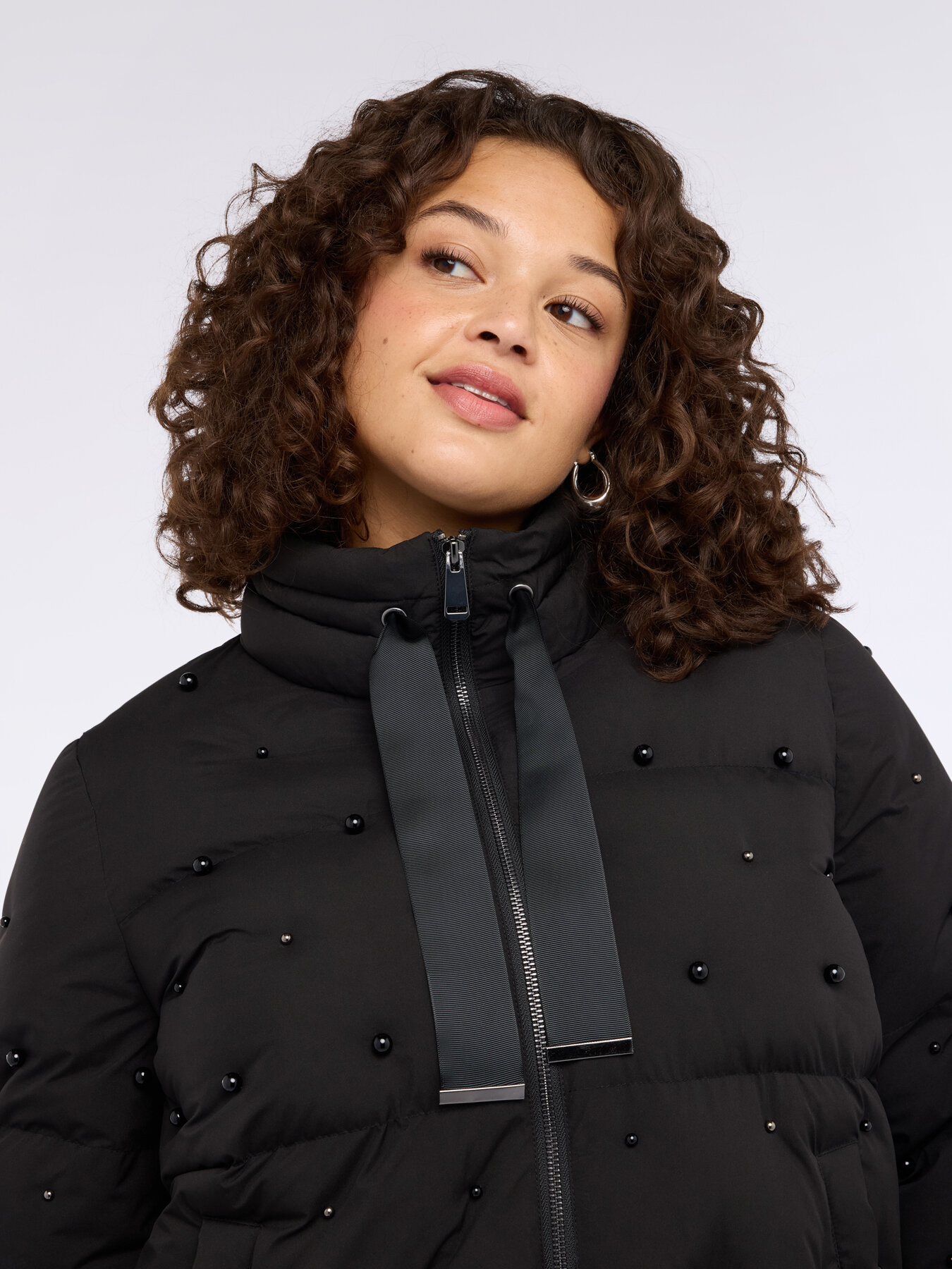 Down jacket with all-over pearl applications image number 3