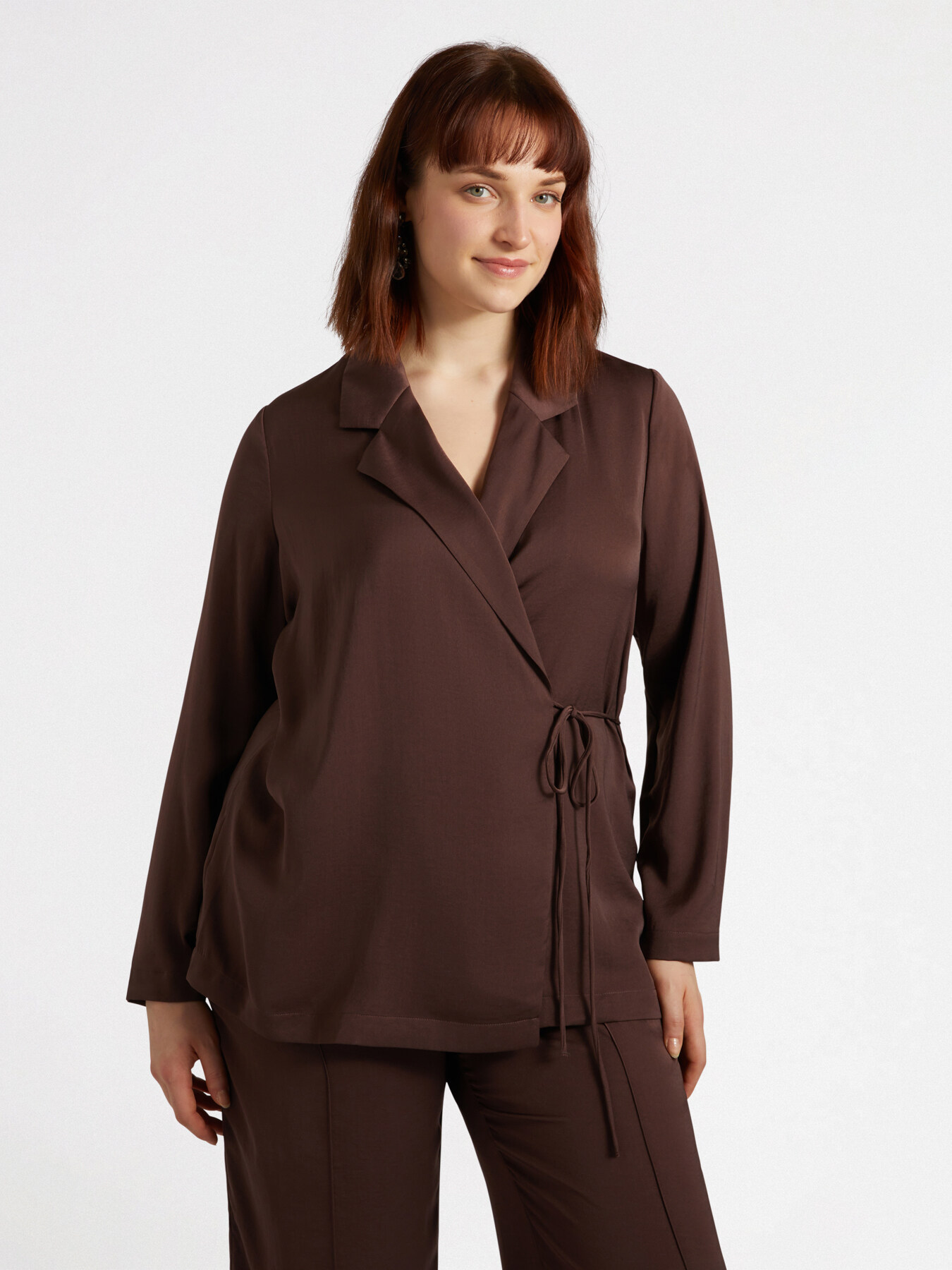 Blazer ligera de raso image number 2