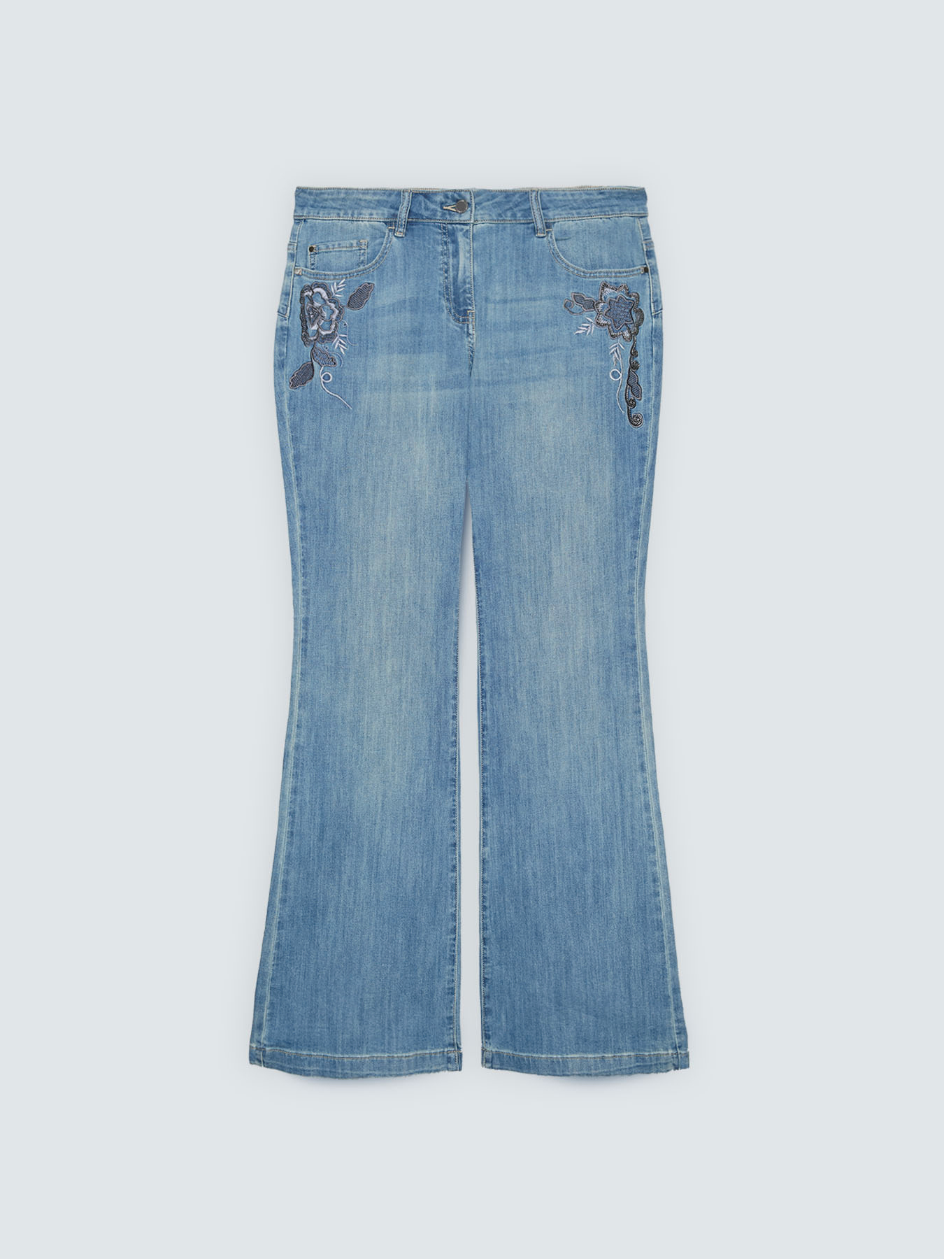 Flare-Jeans mit floralen Stickereien image number 4