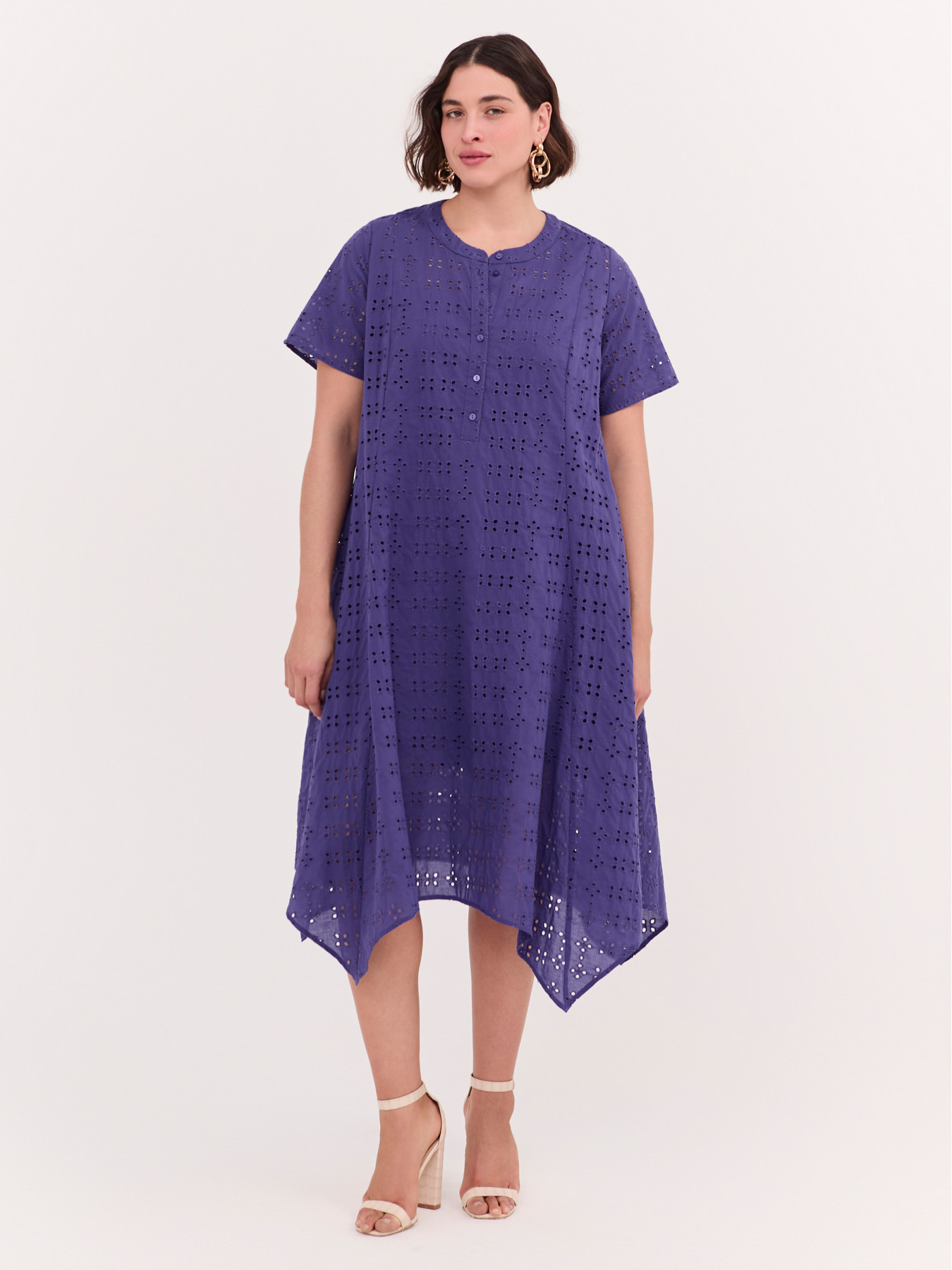 Free dress in sangallo image number 1