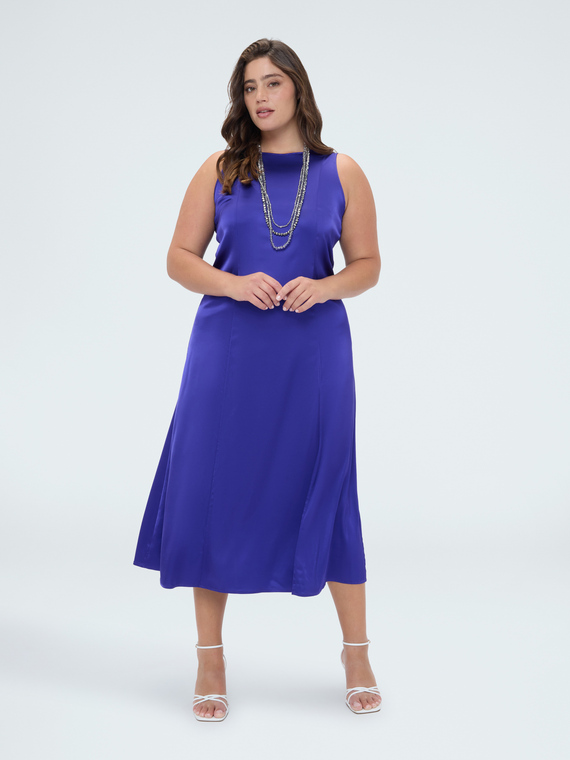 Robe longue sans manches en satin de viscose