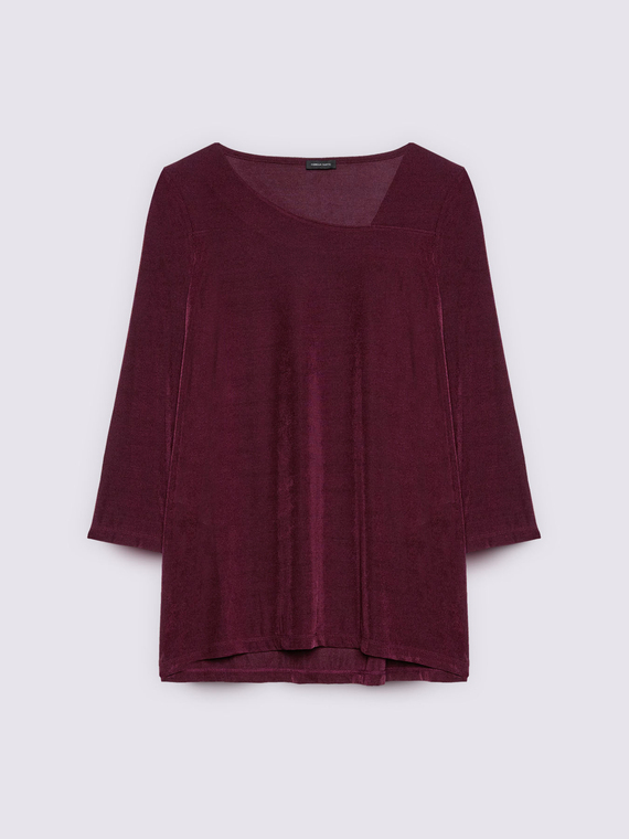 T-shirt &agrave; encolure asym&eacute;trique
