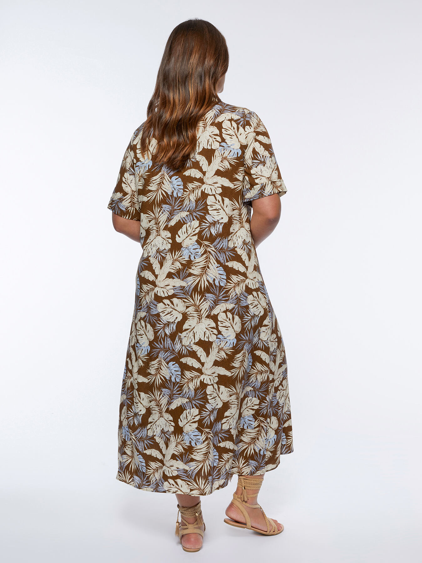 Vestido camisero con estampado de hojas image number 1
