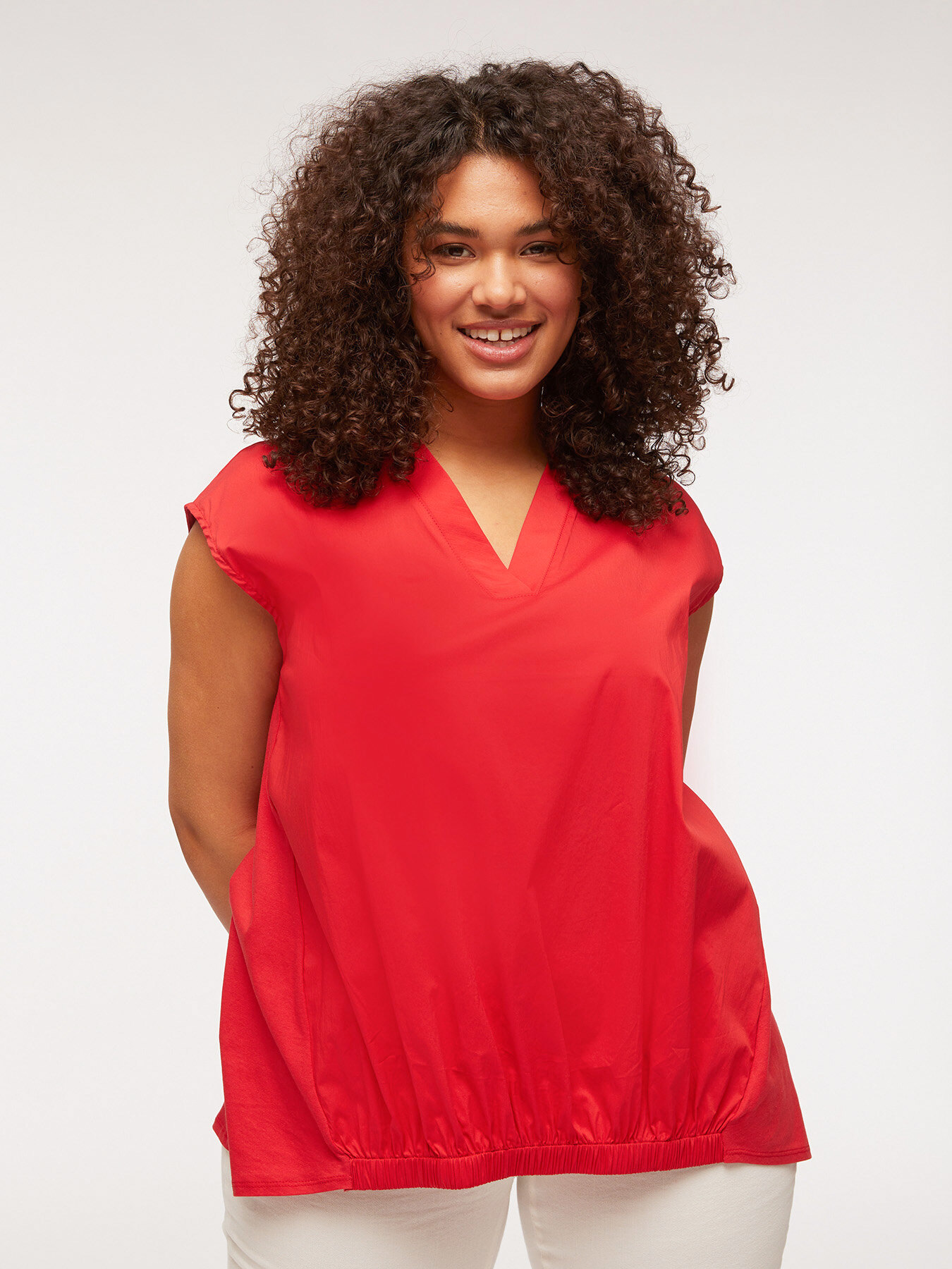 Dual-fabric blouse with elastic at the hem image number 0