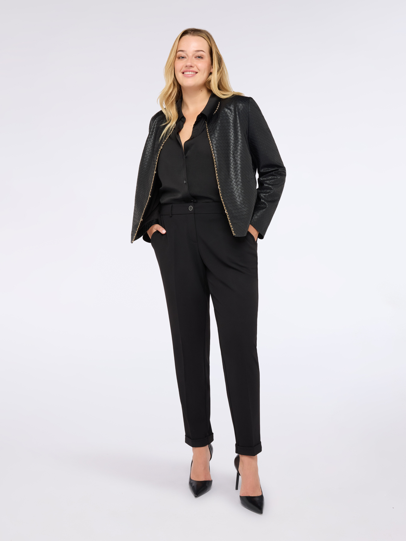 Pantaloni New York in tessuto stretch image number 3