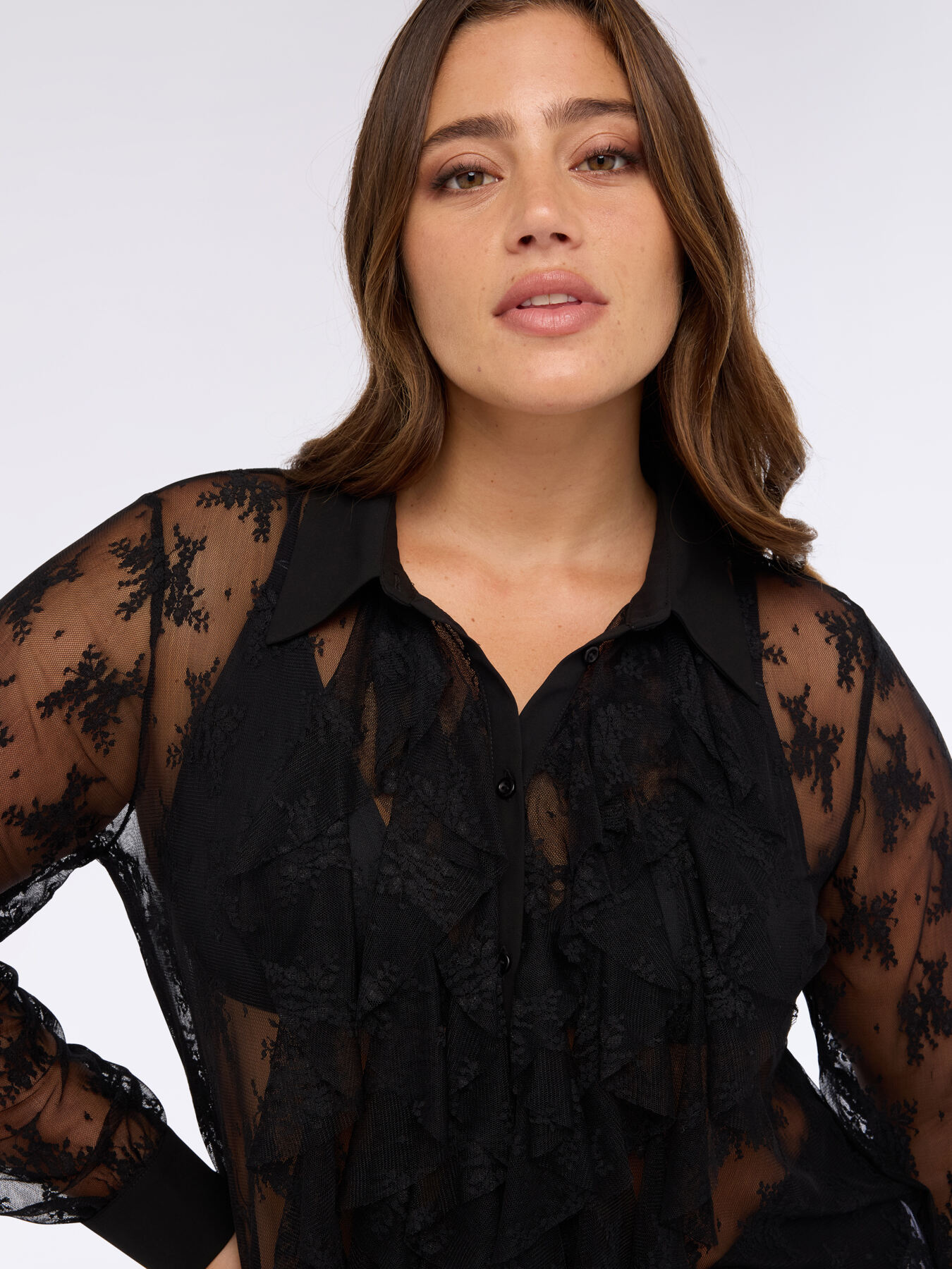 Lace shirt with ruffle on the front image number 1