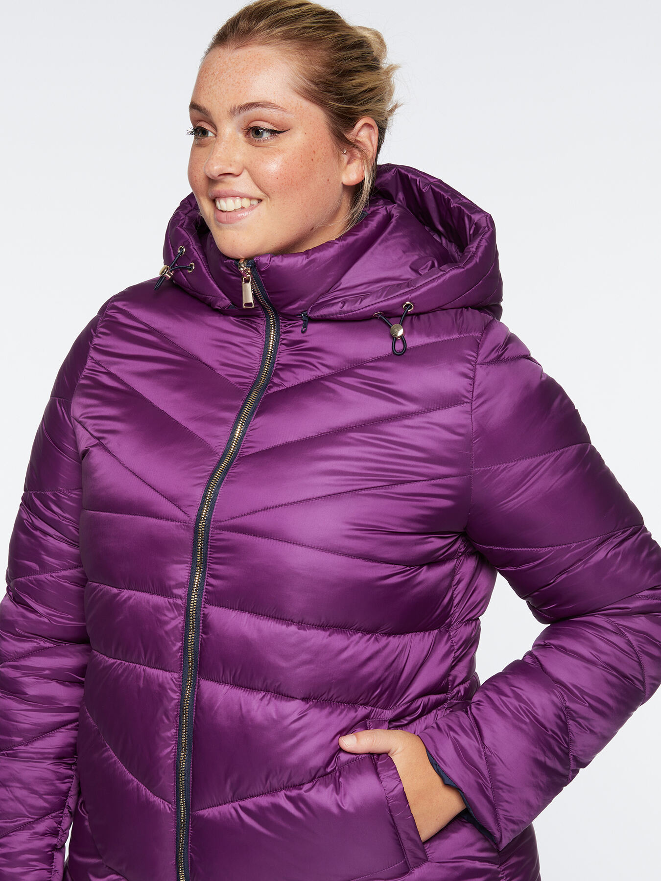 Piumino reversibile bicolore in nylon riciclato image number 2