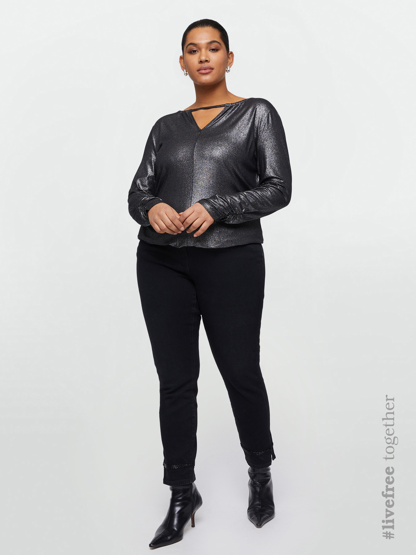 Shimmery LENZING&trade; ECOVERO&trade; viscose T-shirt image number 0